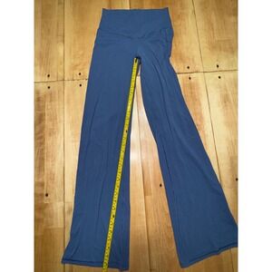 OFFLINE by Aerie Real Me Xtra Bootcut High Rise Blue Yoga Pants Size‎ Medium